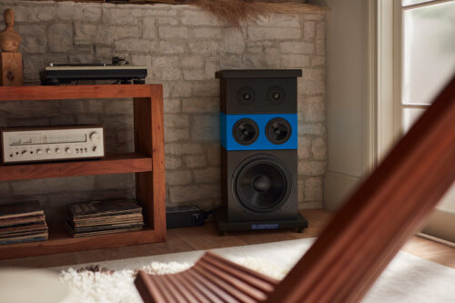 I love this blue with the black combination